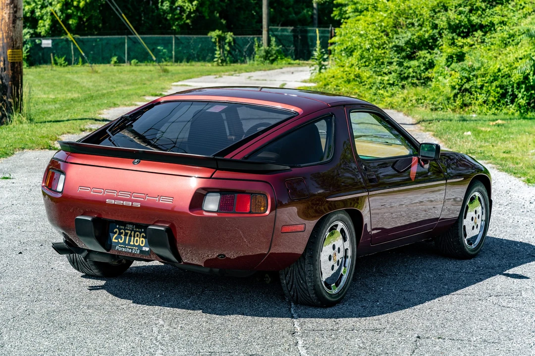1986 Porsche 928 S - Image 11 of 31