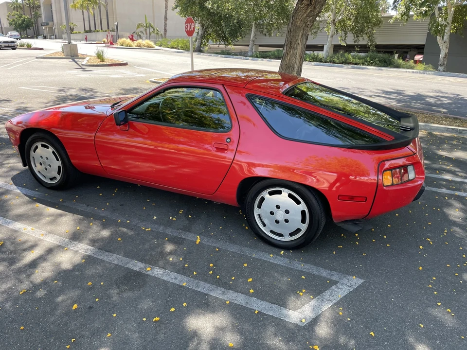 1986 Porsche 928 S - Image 11 of 31