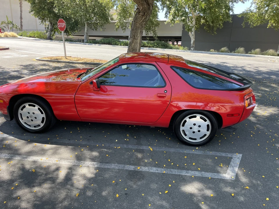 1986 Porsche 928 S - Image 9 of 31