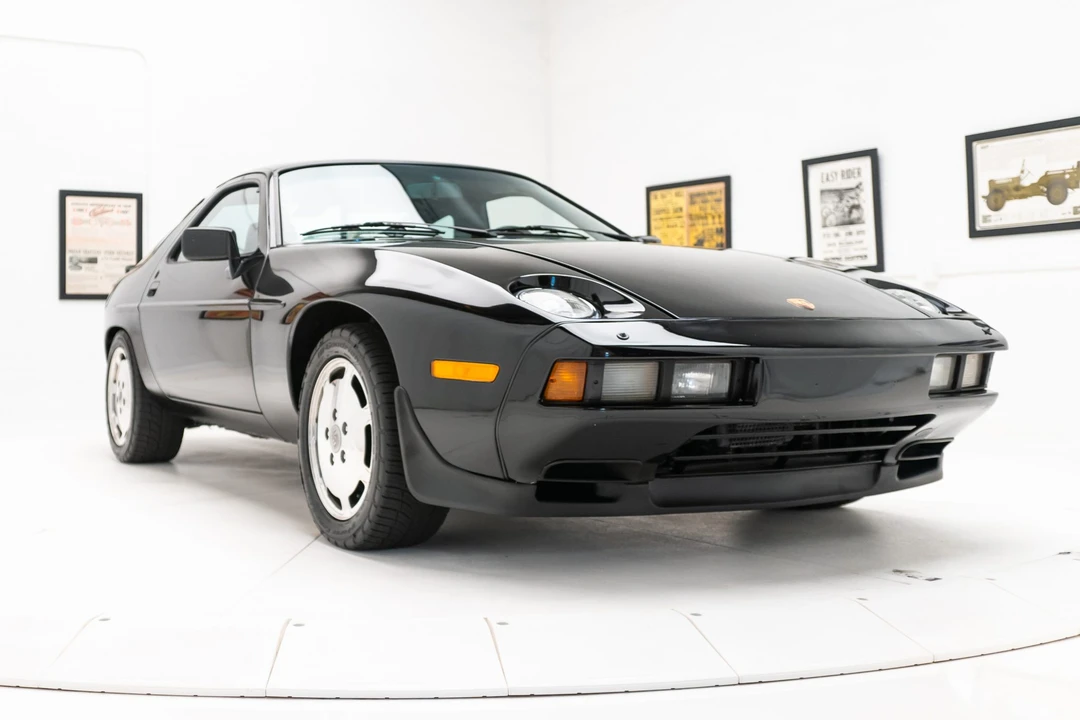 1986 Porsche 928 S - Image 8 of 31