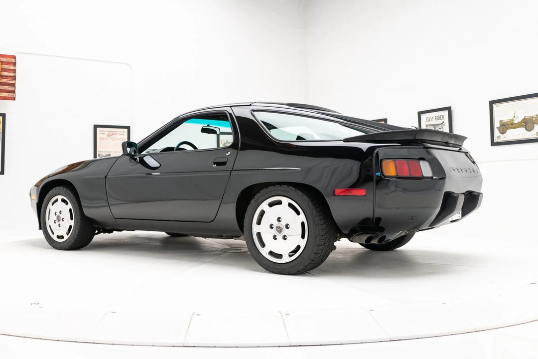 1986 Porsche 928 S - Image 18 of 31
