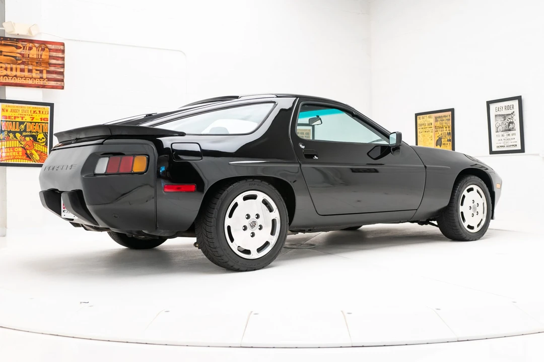1986 Porsche 928 S - Image 13 of 31