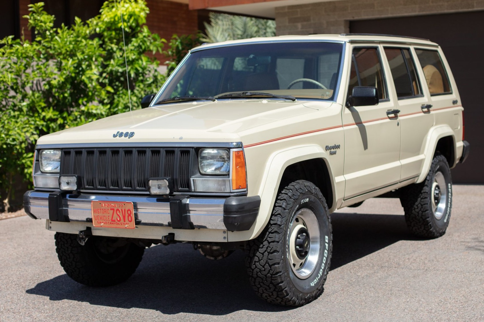 1986 Jeep Cherokee Pioneer Turbodiesel 4×4 5-Speed