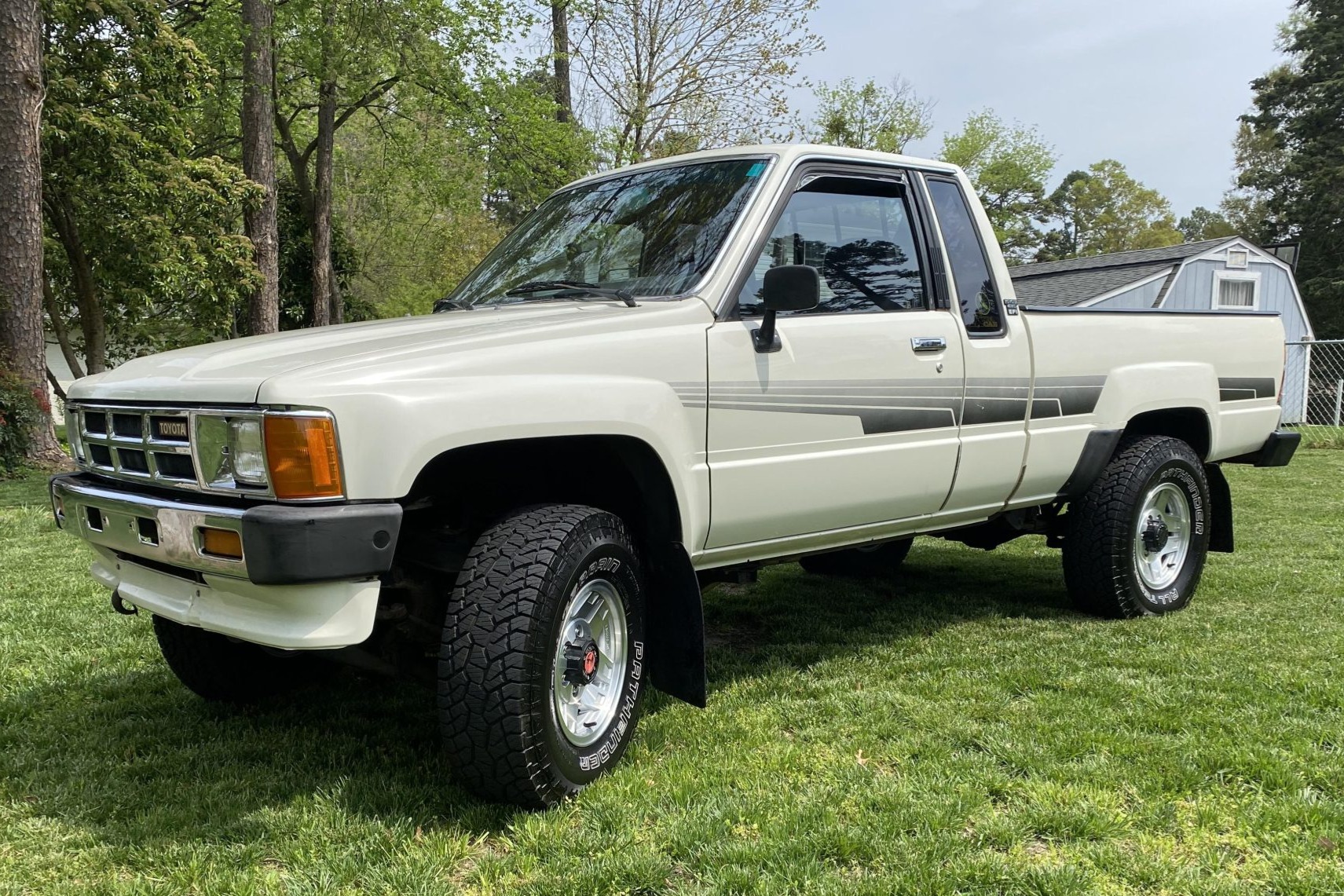 1986 Toyota Pickup Xtracab SR5 4×4 5-Speed