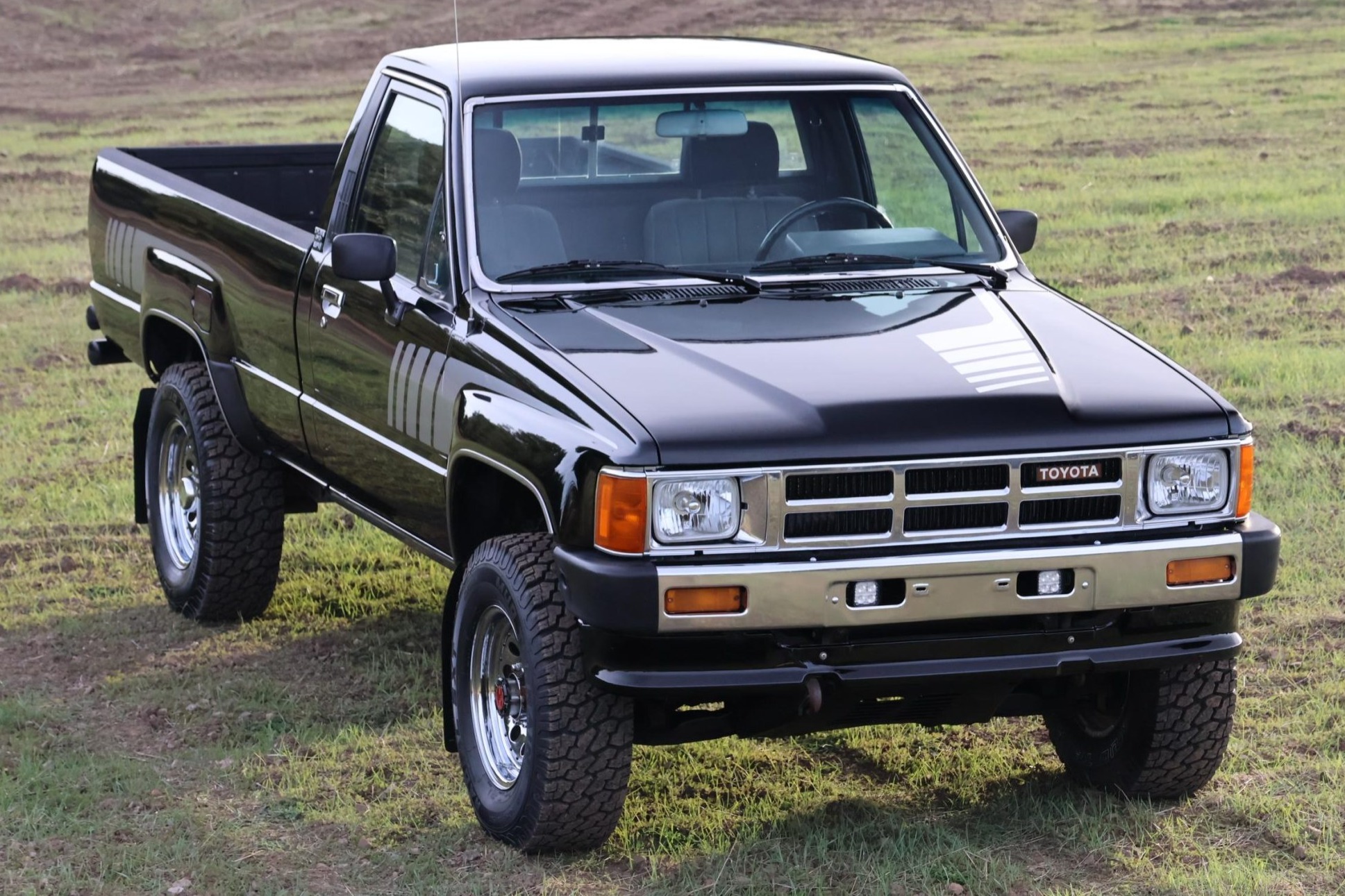 1986 Toyota Pickup SR5 4×4 5-Speed