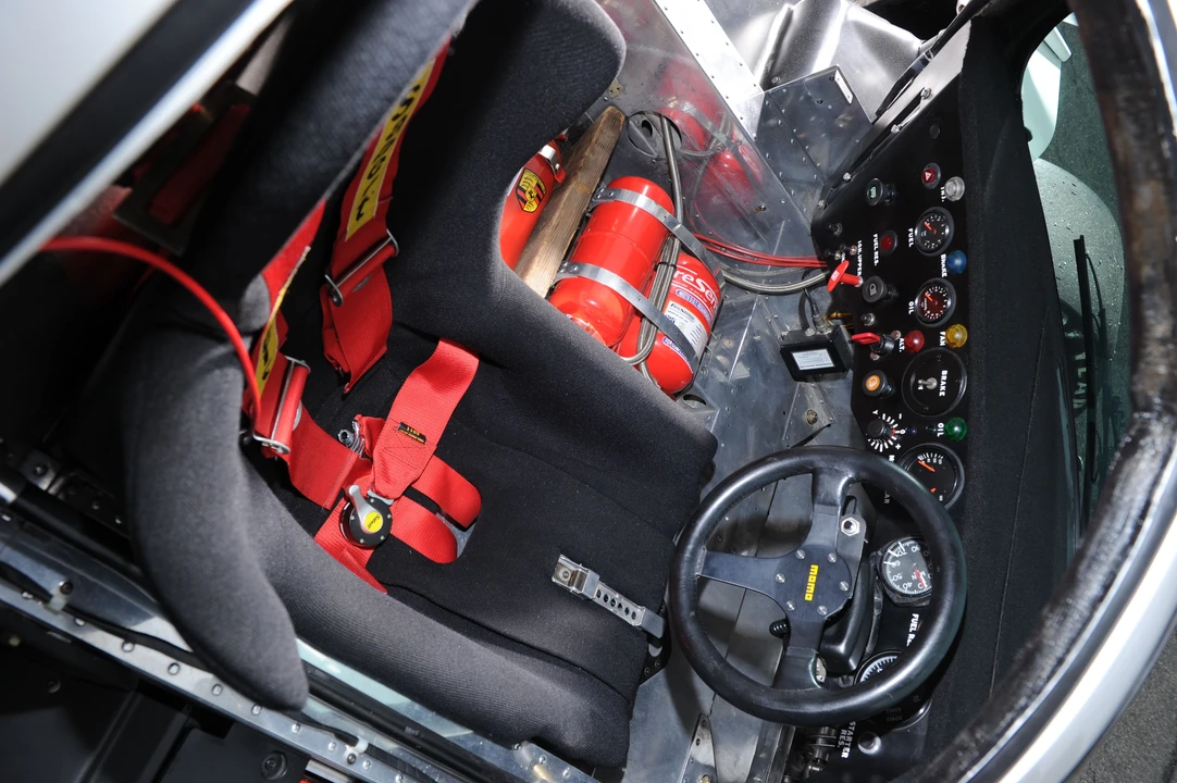 1987 Porsche 956 & 962 - Image 12 of 19