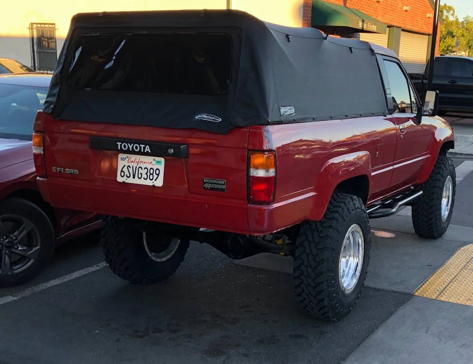 1987 Toyota 4Runner 1st Gen - Image 2 of 14