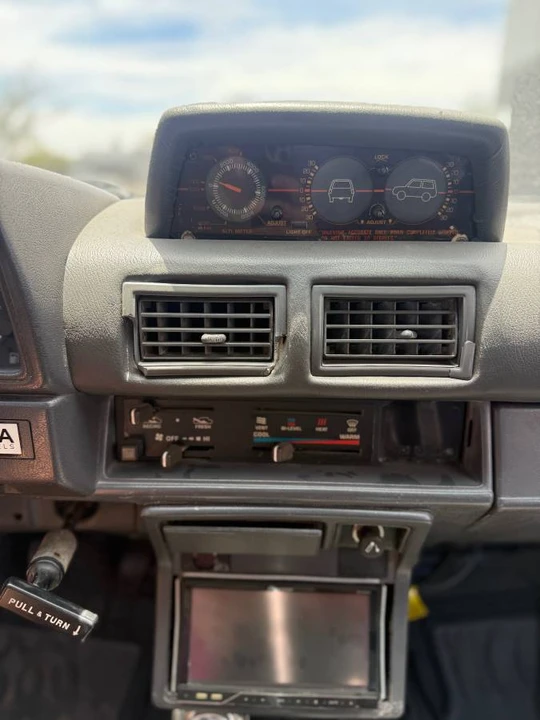 1987 Toyota 4Runner 1st Gen - Image 6 of 12