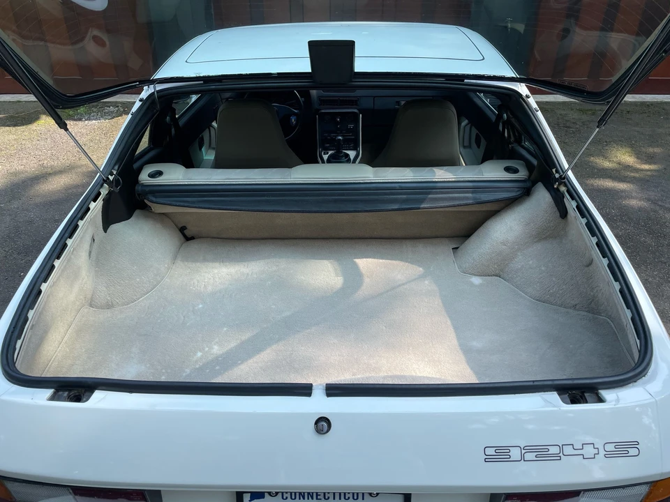 1987 Porsche 924 S - Image 14 of 18