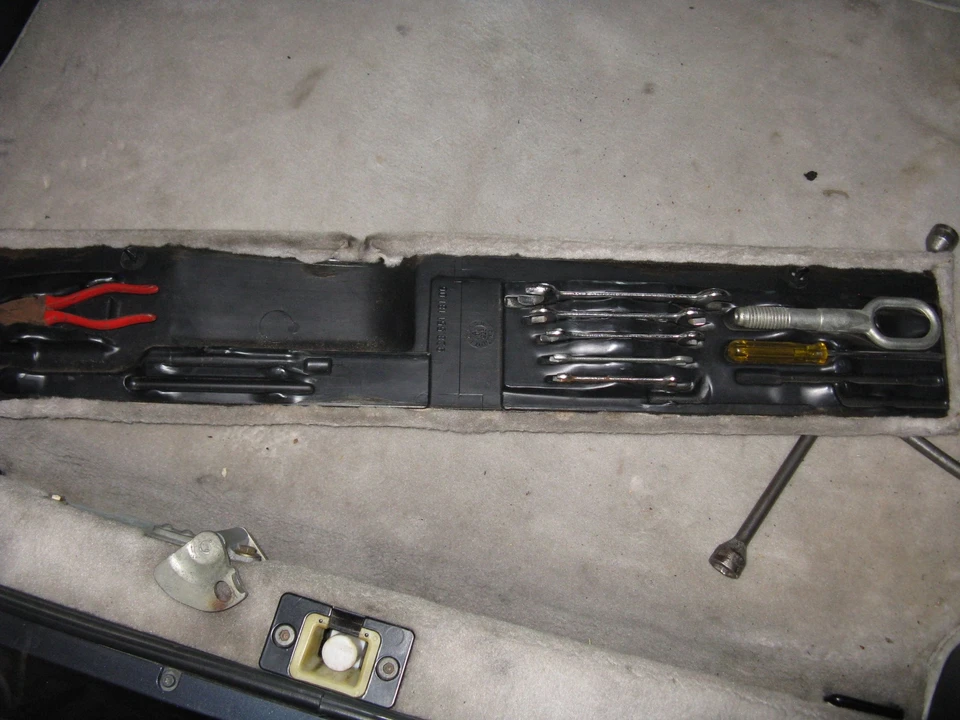 1987 Porsche 928 S4 - Image 25 of 29