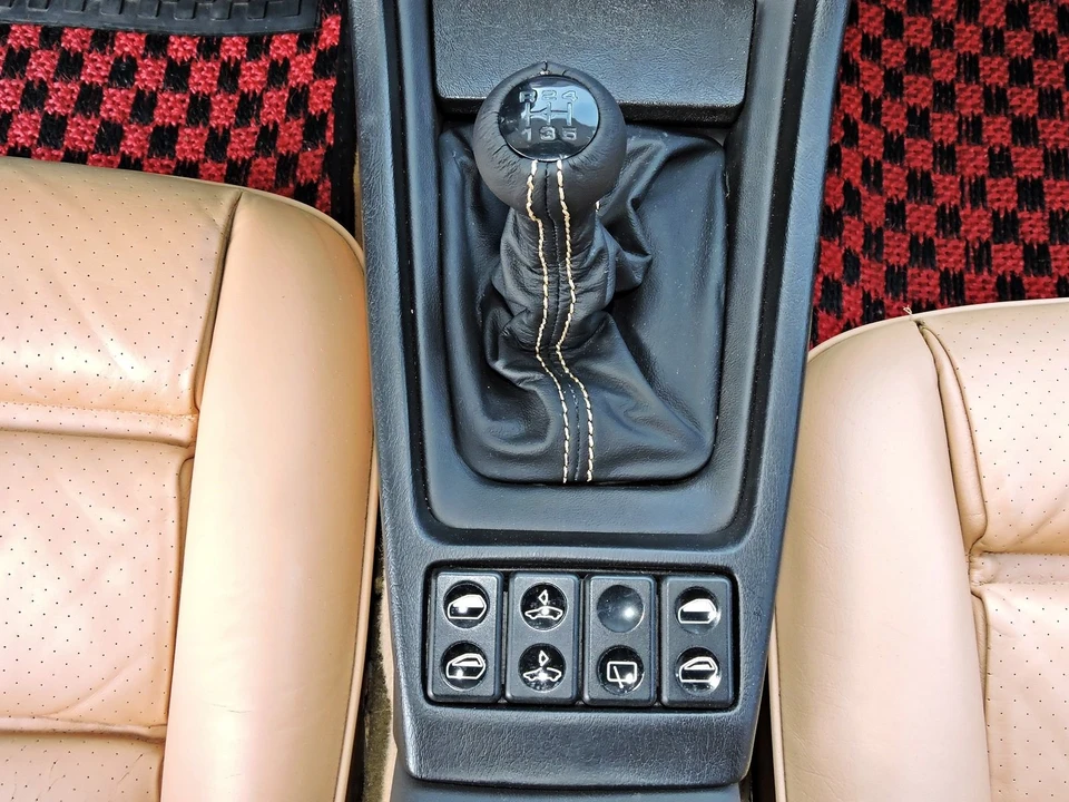 1987 Porsche 928 S4 - Image 24 of 31