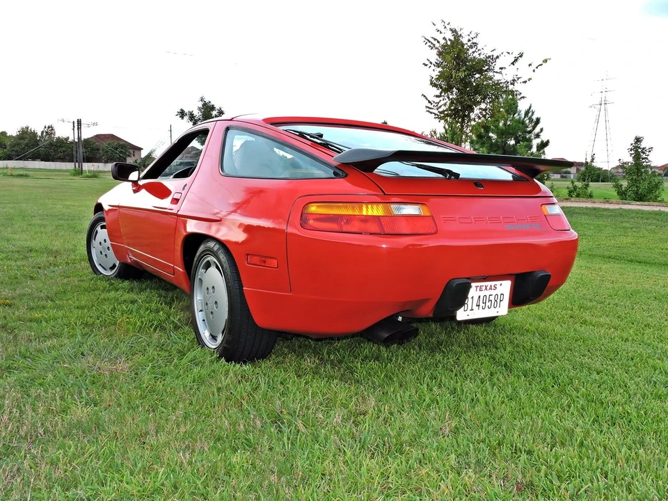 1987 Porsche 928 S4 - Image 9 of 31