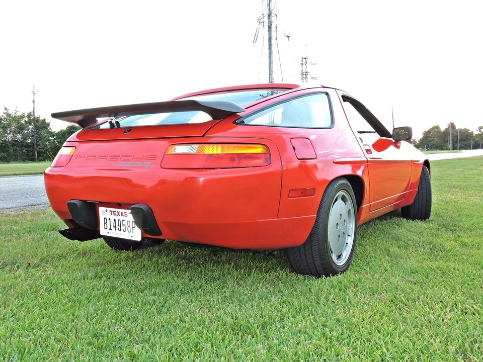1987 Porsche 928 S4 - Image 10 of 31