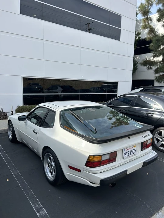 1987 Porsche 944 Turbo - Image 2 of 5
