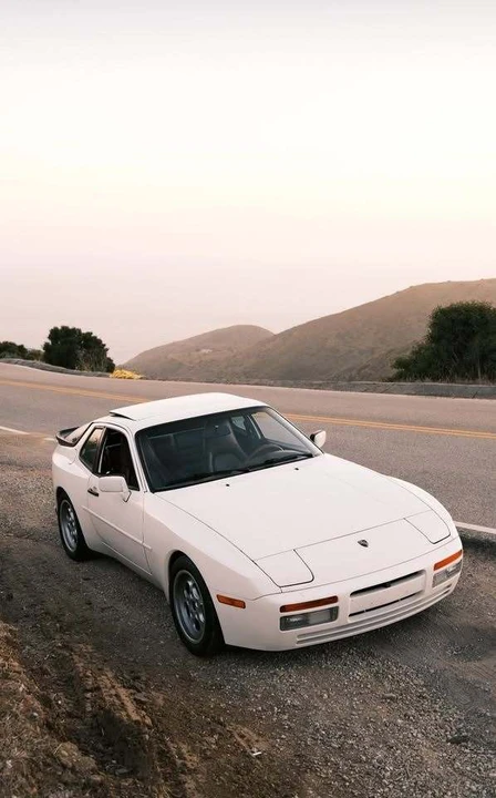 1987 Porsche 944 Turbo - Image 2 of 31