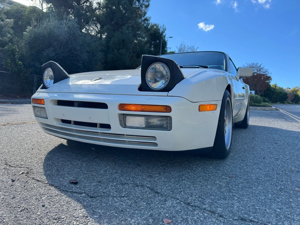 1987 Porsche 944 Turbo - Image 16 of 31