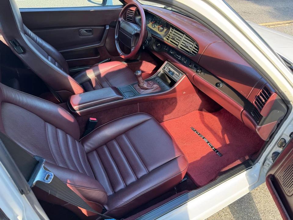 1987 Porsche 944 Turbo - Image 21 of 31