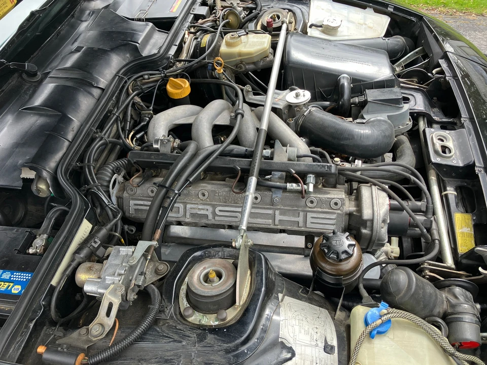 1987 Porsche 944 - Image 4 of 5