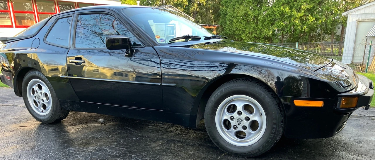1987 Porsche 944 - Image 2 of 5