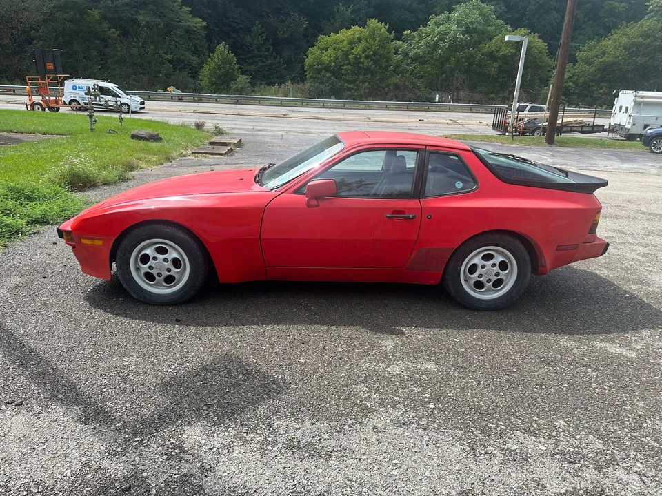 1987 Porsche 944 S - Image 2 of 15