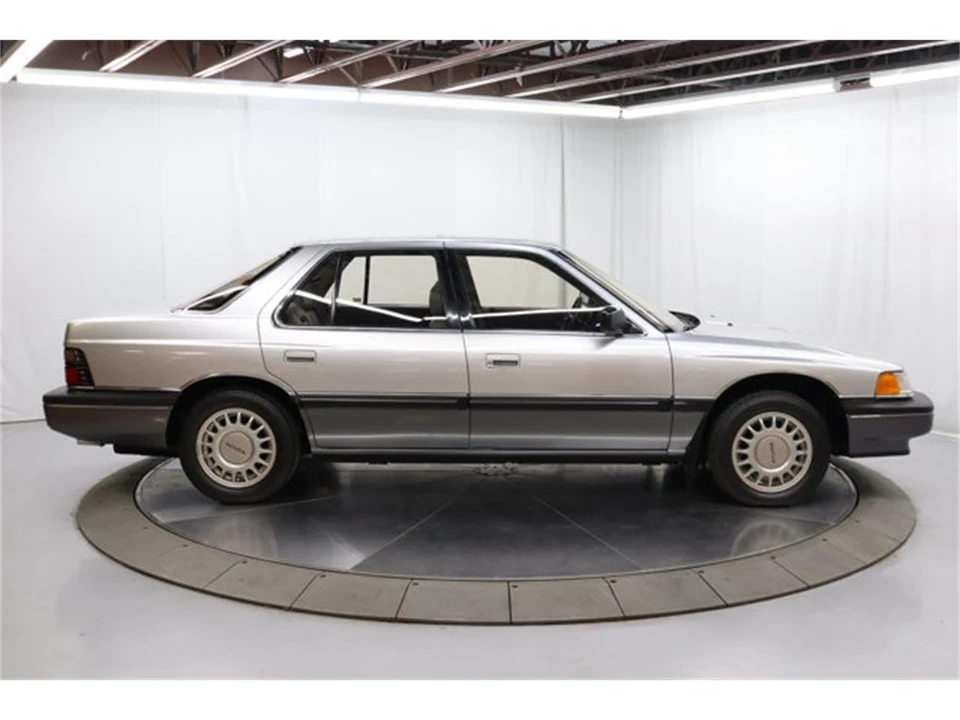 1987 Acura Legend 1st Gen - Image 8 of 31