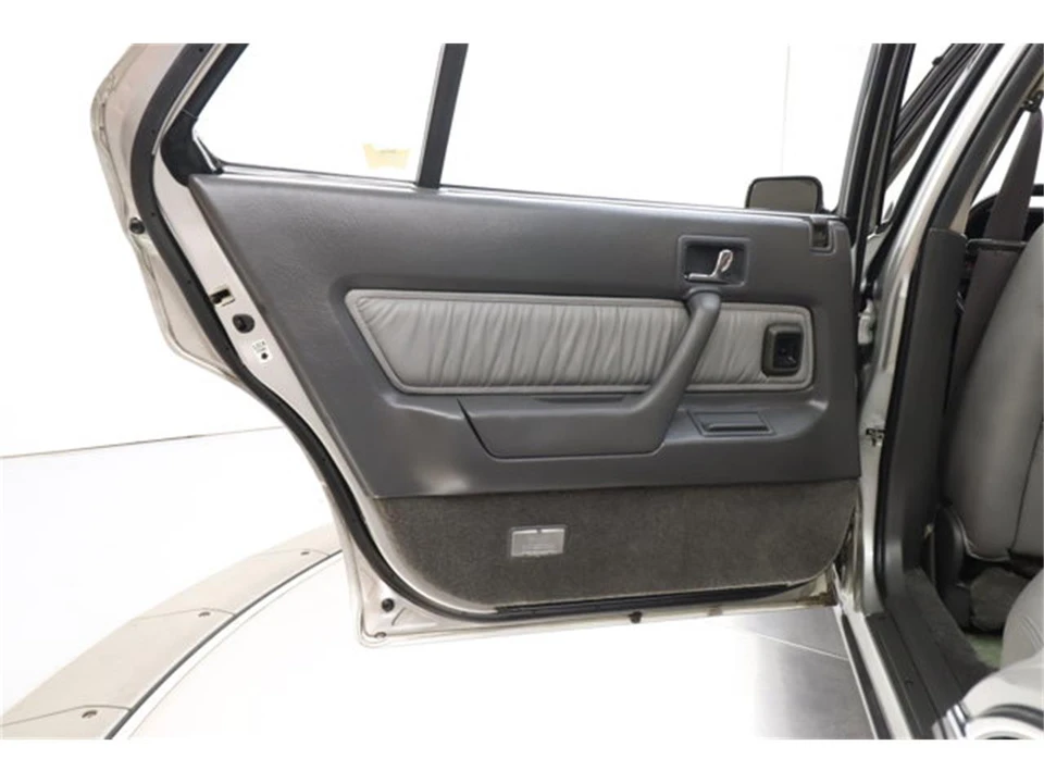 1987 Acura Legend 1st Gen - Image 24 of 31
