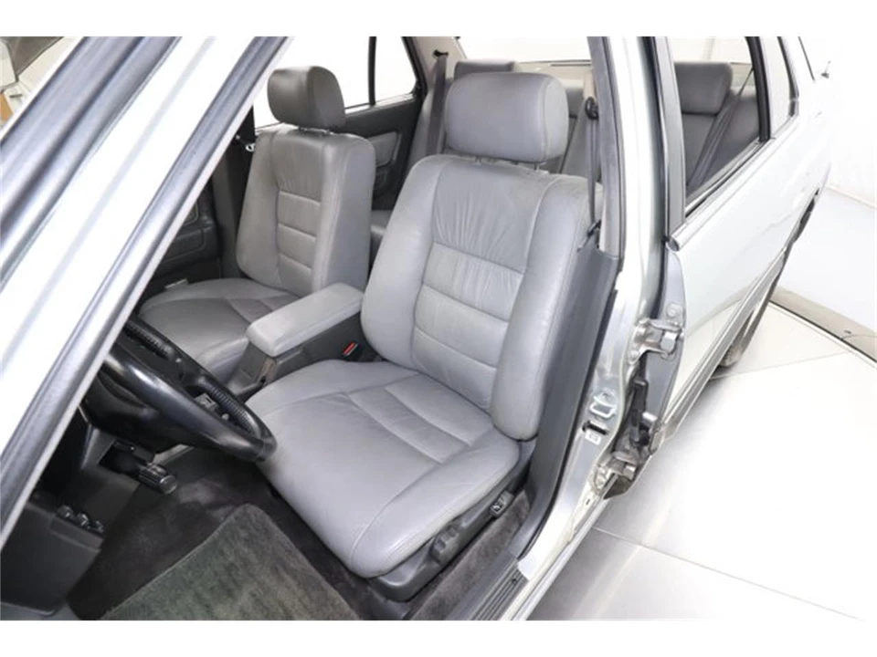 1987 Acura Legend 1st Gen - Image 20 of 31