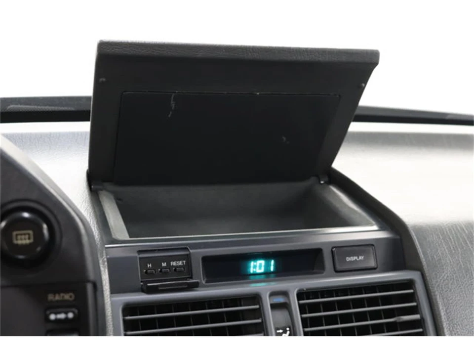 1987 Acura Legend 1st Gen - Image 15 of 31
