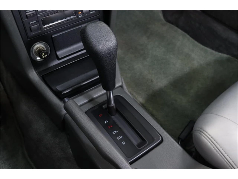 1987 Acura Legend 1st Gen - Image 18 of 31