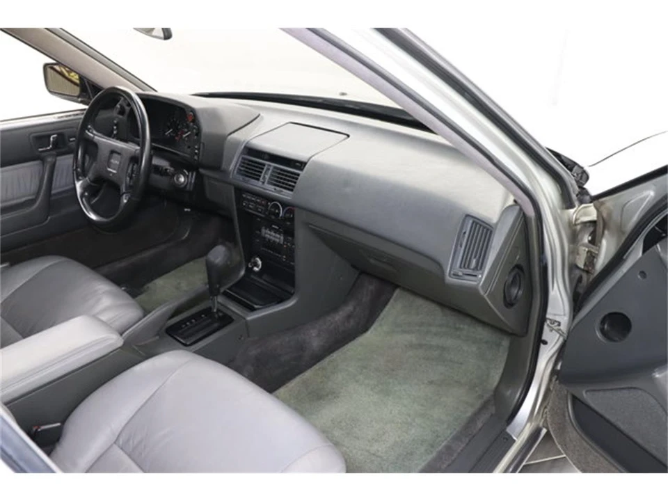 1987 Acura Legend 1st Gen - Image 19 of 31