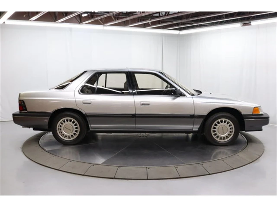 1987 Acura Legend 1st Gen - Image 8 of 31
