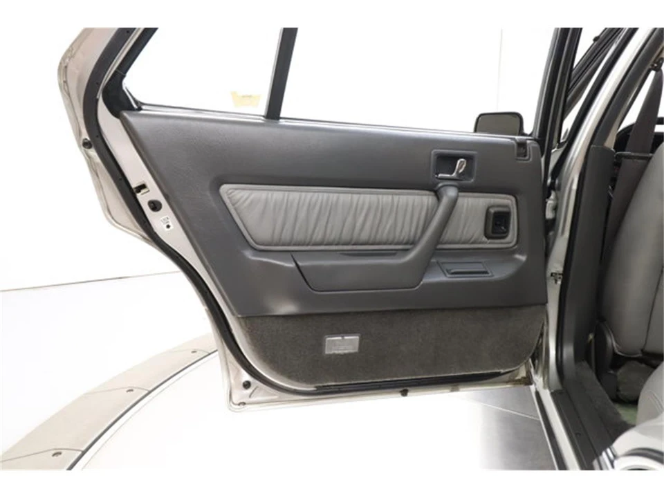 1987 Acura Legend 1st Gen - Image 24 of 31