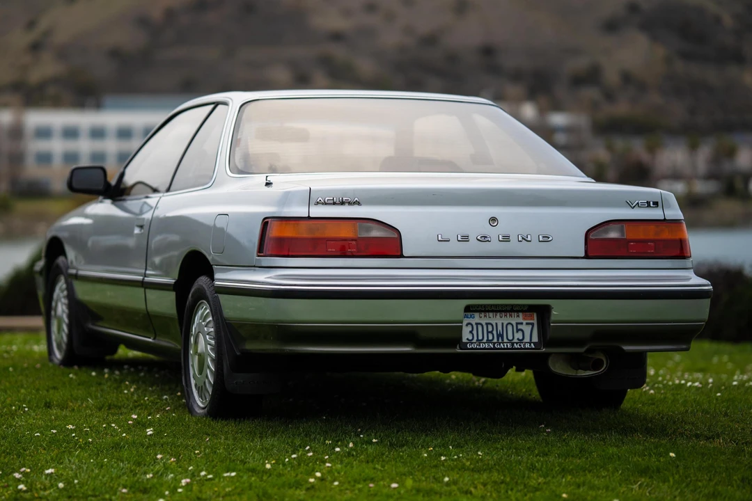 1987 Acura Legend 1st Gen - Image 5 of 31