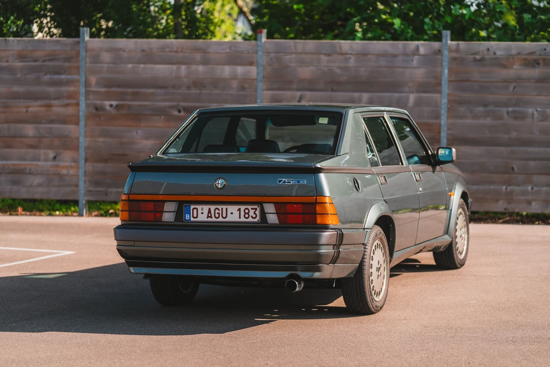 1987 Alfa Romeo 75/Milano - Image 5 of 31