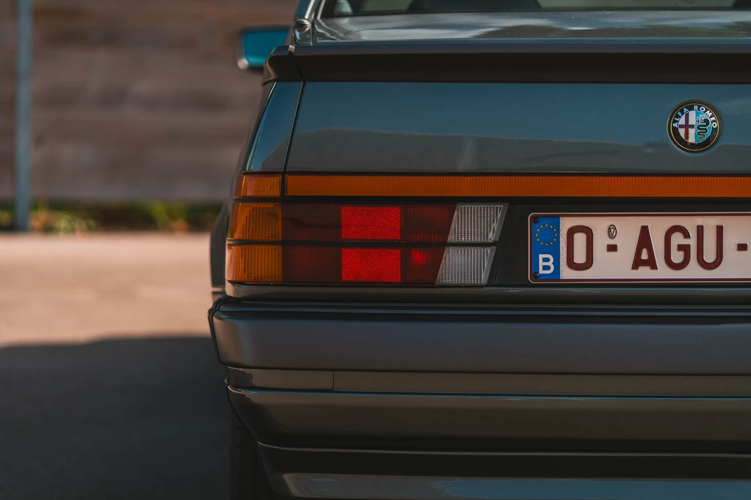 1987 Alfa Romeo 75/Milano - Image 17 of 31