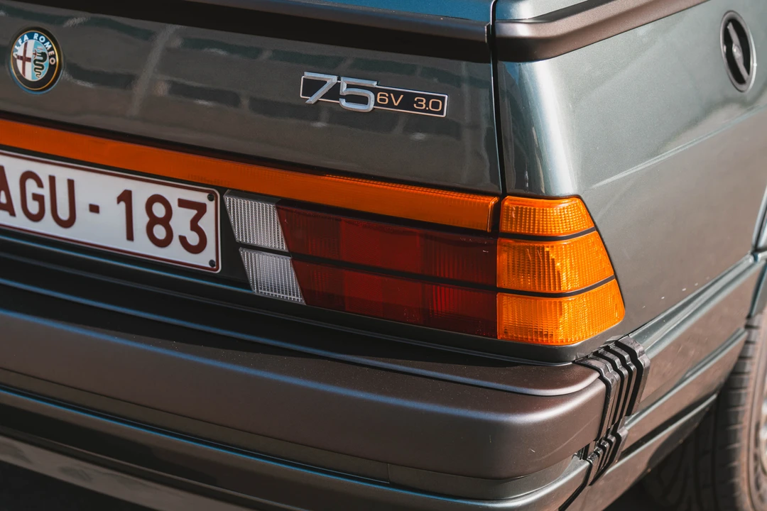 1987 Alfa Romeo 75/Milano - Image 21 of 31