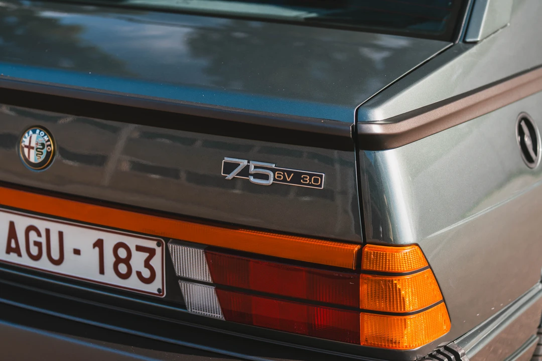 1987 Alfa Romeo 75/Milano - Image 22 of 31