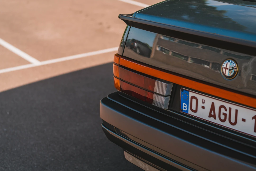 1987 Alfa Romeo 75/Milano - Image 24 of 31