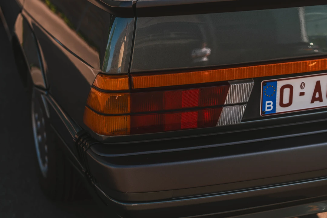 1987 Alfa Romeo 75/Milano - Image 25 of 31
