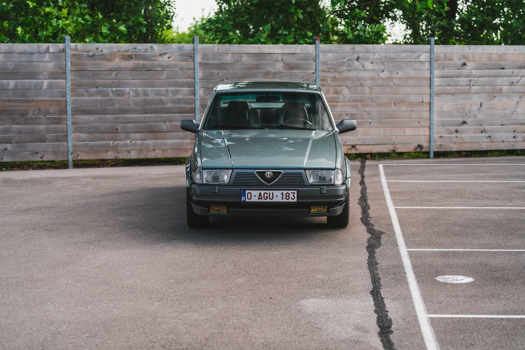1987 Alfa Romeo 75/Milano - Image 10 of 31