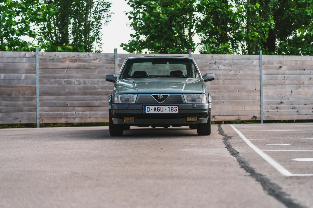 1987 Alfa Romeo 75/Milano - Image 2 of 31