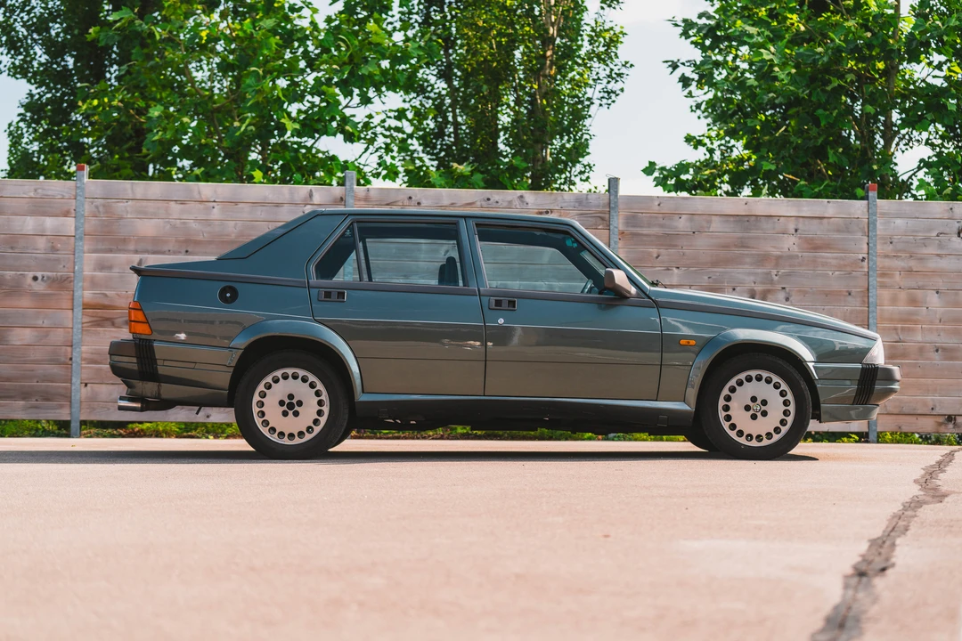 1987 Alfa Romeo 75/Milano - Image 4 of 31