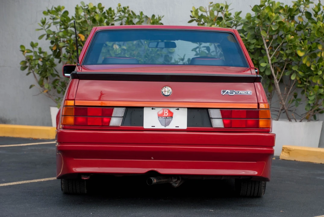 1987 Alfa Romeo 75/Milano - Image 7 of 31