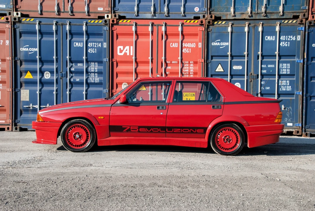 1987 Alfa Romeo 75/Milano - Image 10 of 31