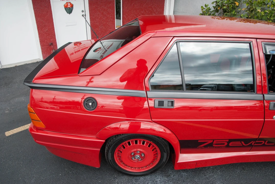 1987 Alfa Romeo 75/Milano - Image 27 of 31