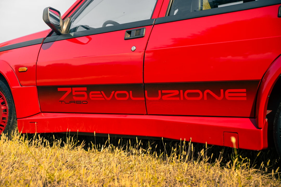 1987 Alfa Romeo 75/Milano - Image 24 of 31