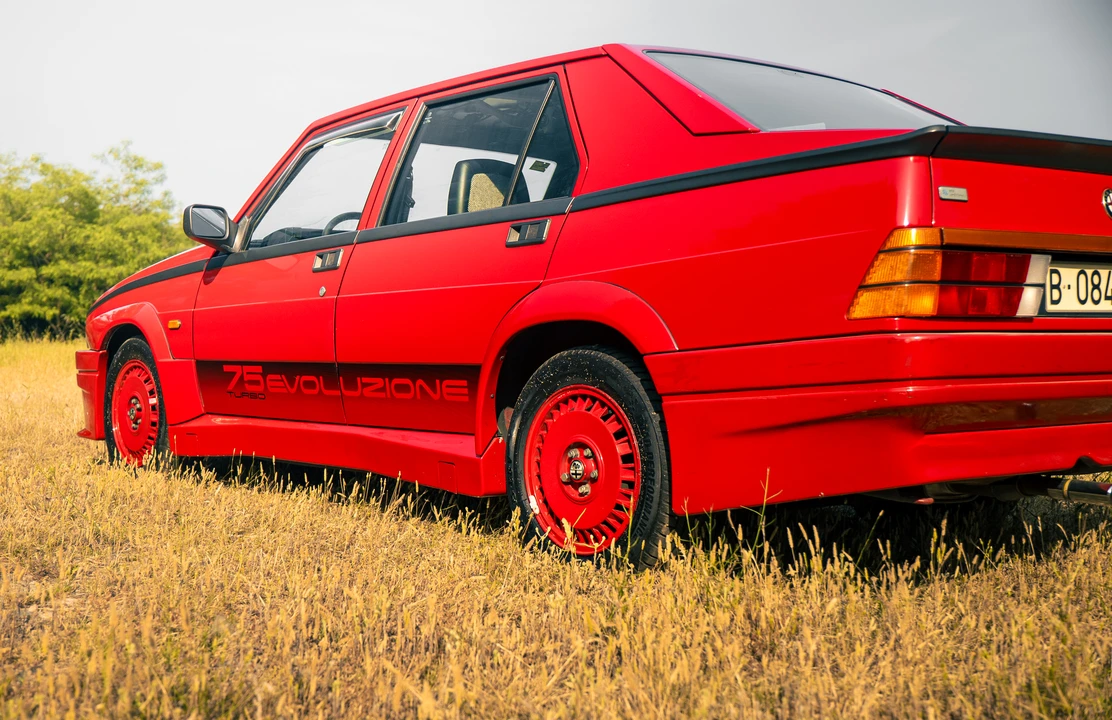 1987 Alfa Romeo 75/Milano - Image 25 of 31