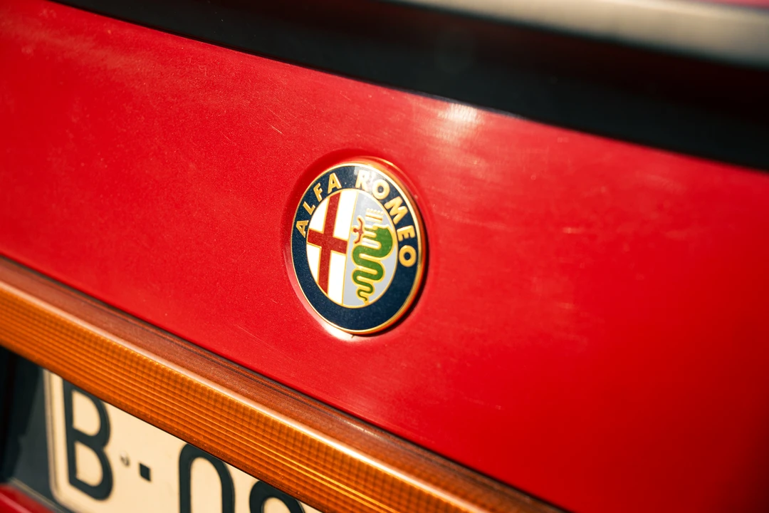1987 Alfa Romeo 75/Milano - Image 27 of 31