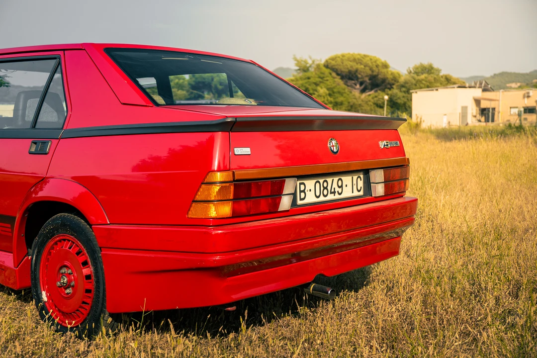 1987 Alfa Romeo 75/Milano - Image 29 of 31