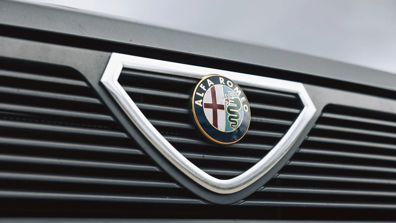 1987 Alfa Romeo 75/Milano - Image 9 of 31